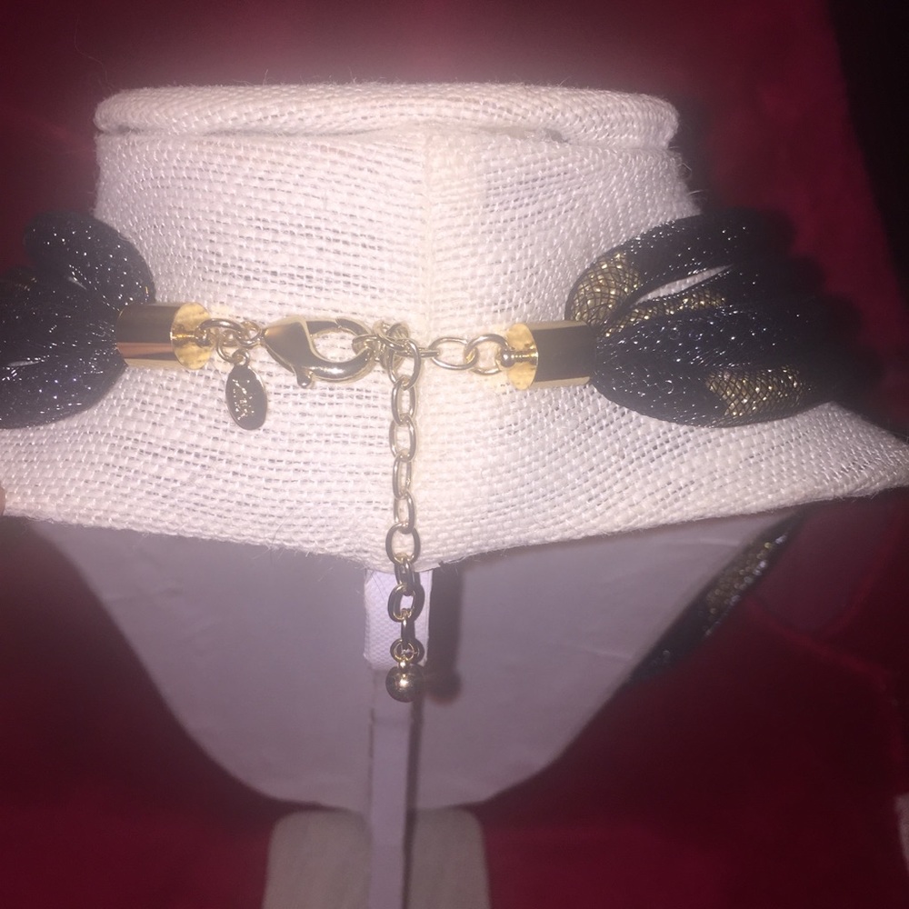 🌀Sold 🌀Black and Gold Rope Style Necklace - Picture 4 of 6